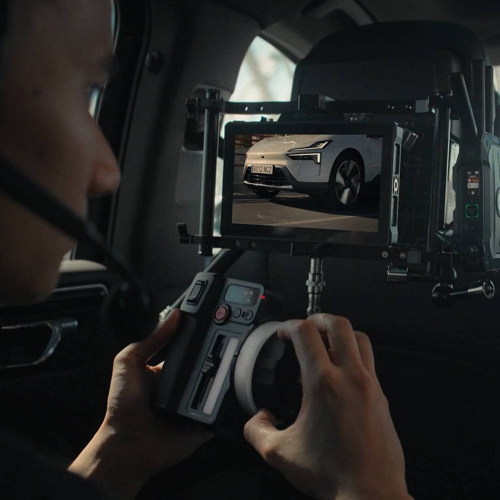 Hollyland Pyro Ultra system in use for focus pulling