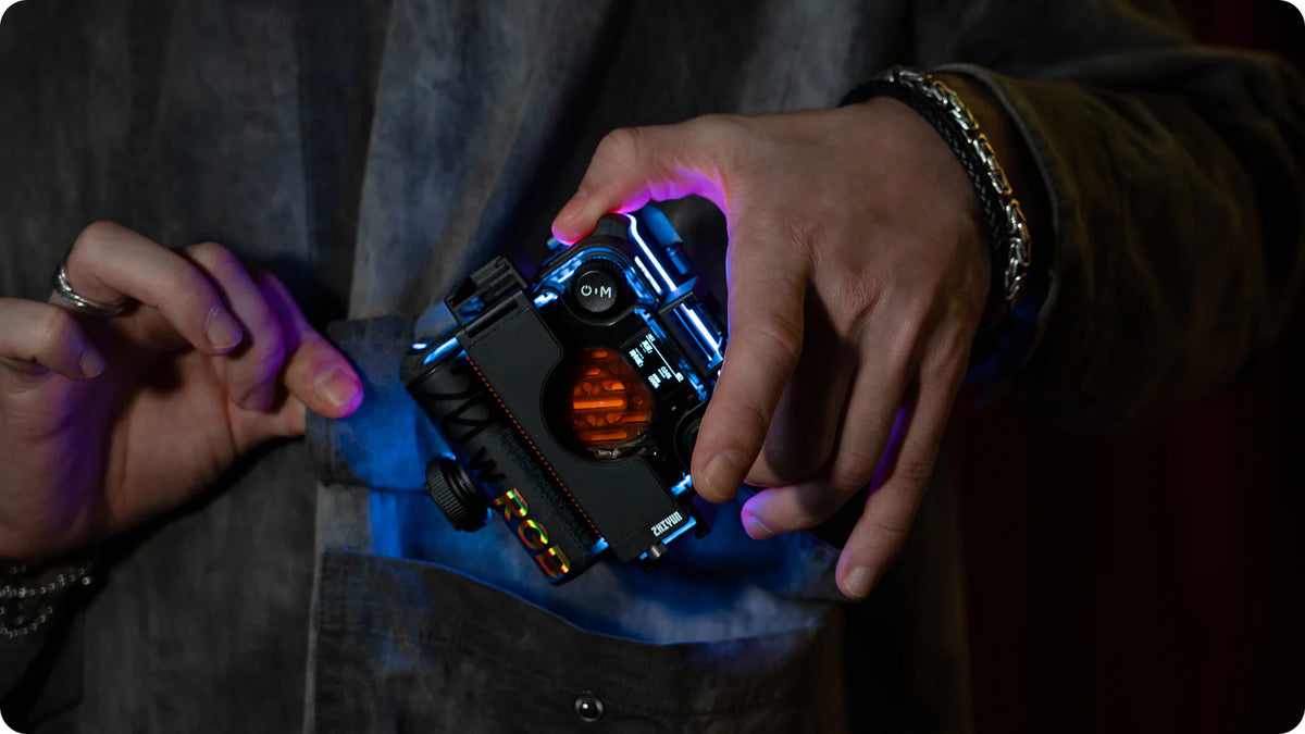 Zhiyun Fiveray M20 bi-color LED light, detail view.